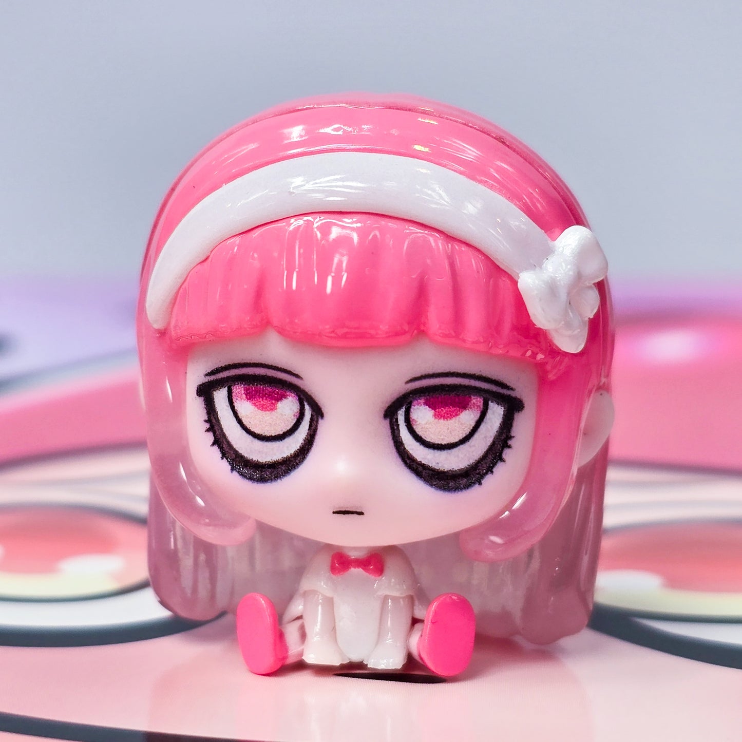 Kiki Sitting in a Row Mini Blind Bag Confirmed Style