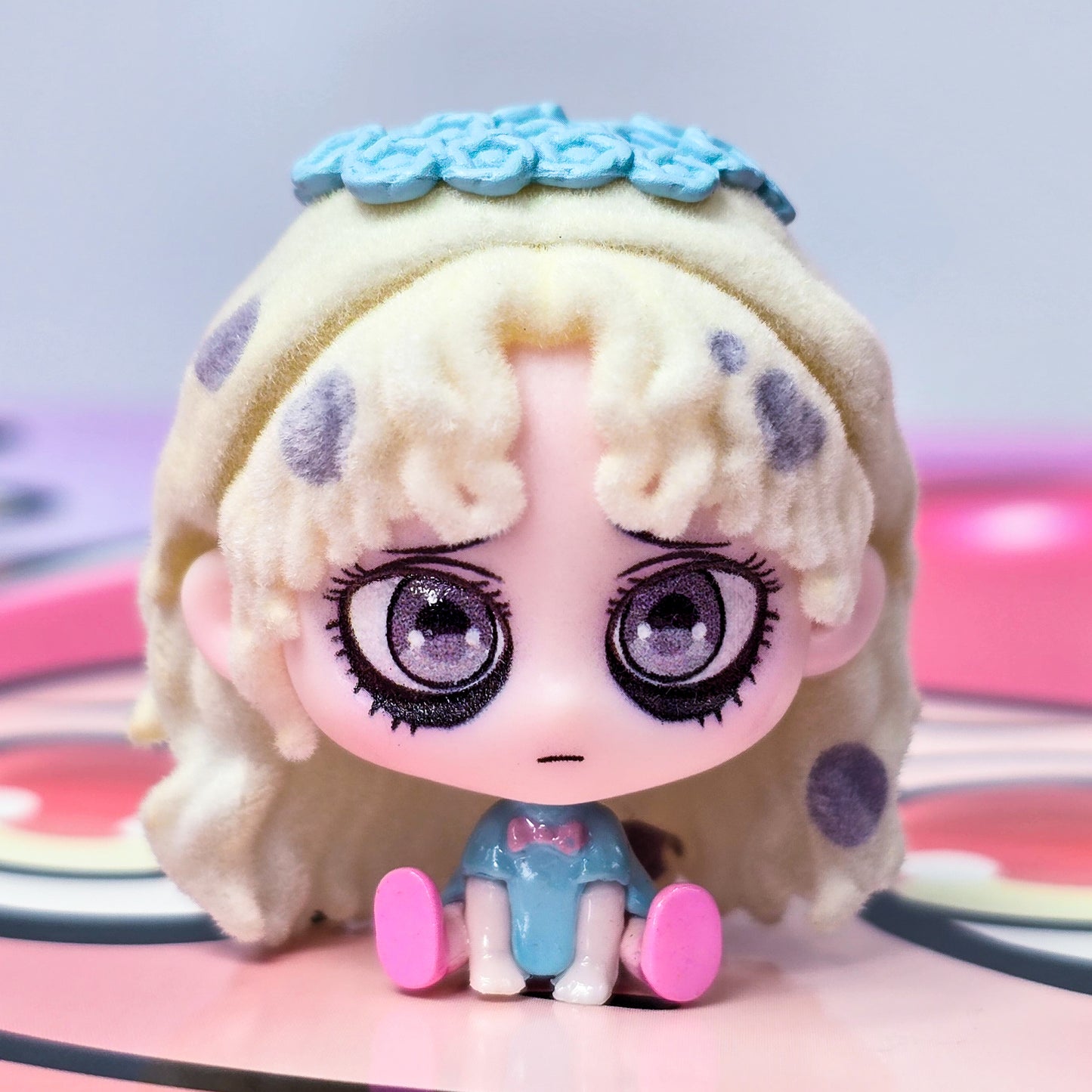 Kiki Sitting in a Row Mini Blind Bag Confirmed Style