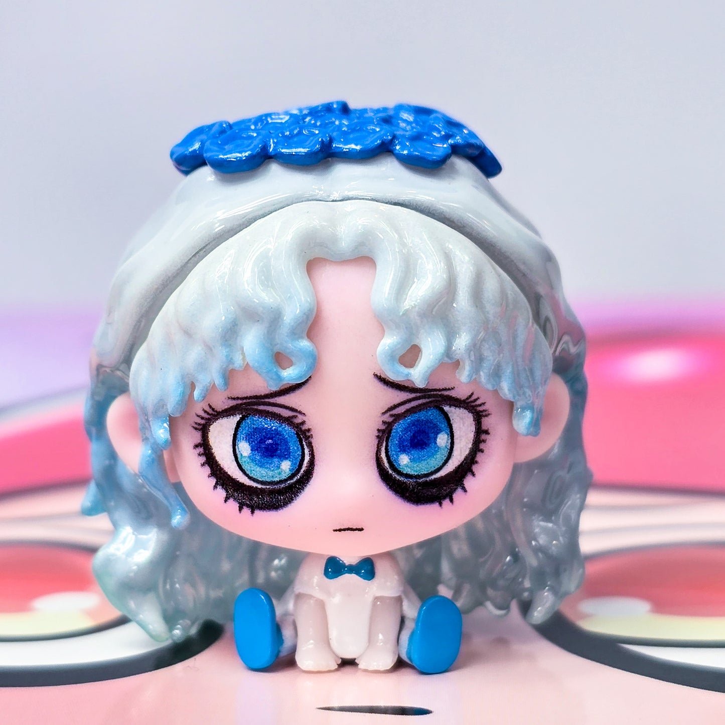 Kiki Sitting in a Row Mini Blind Bag Confirmed Style