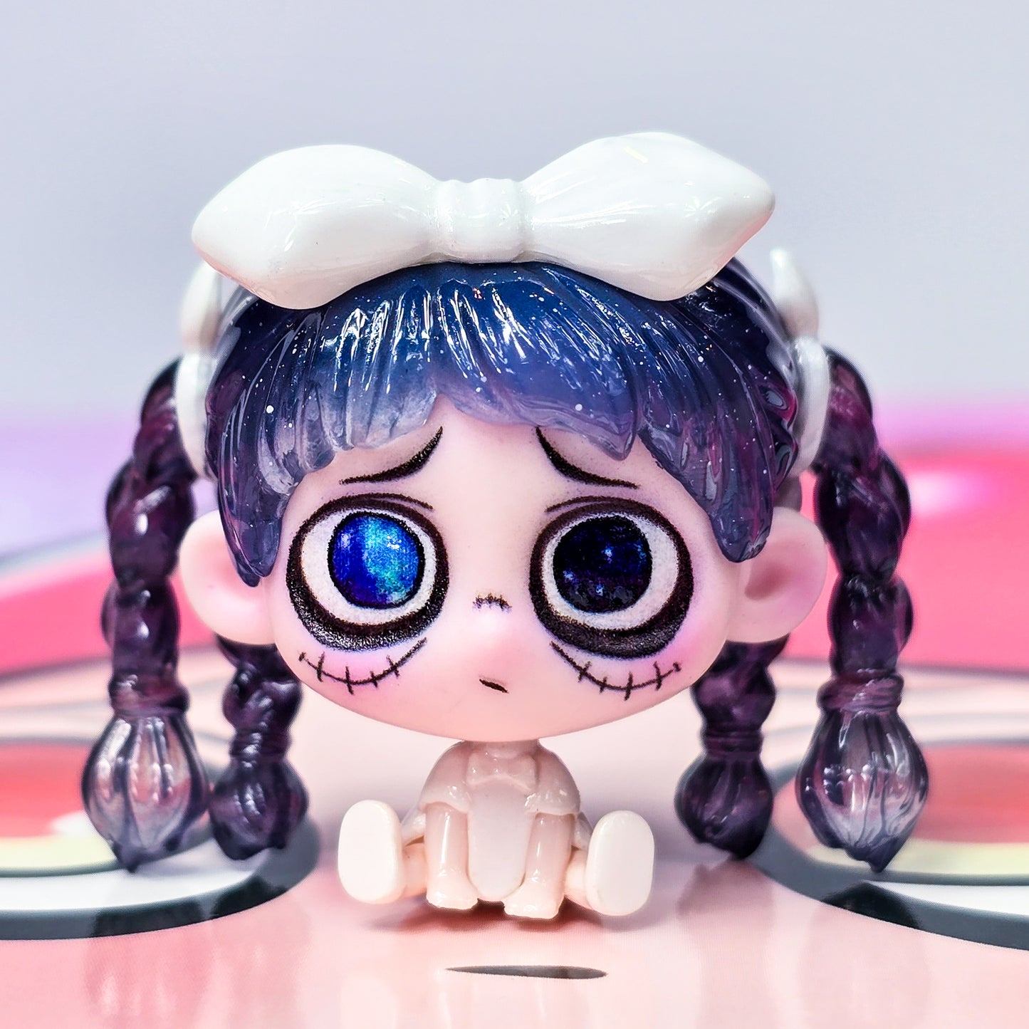 Kiki Sitting in a Row Mini Blind Bag Confirmed Style